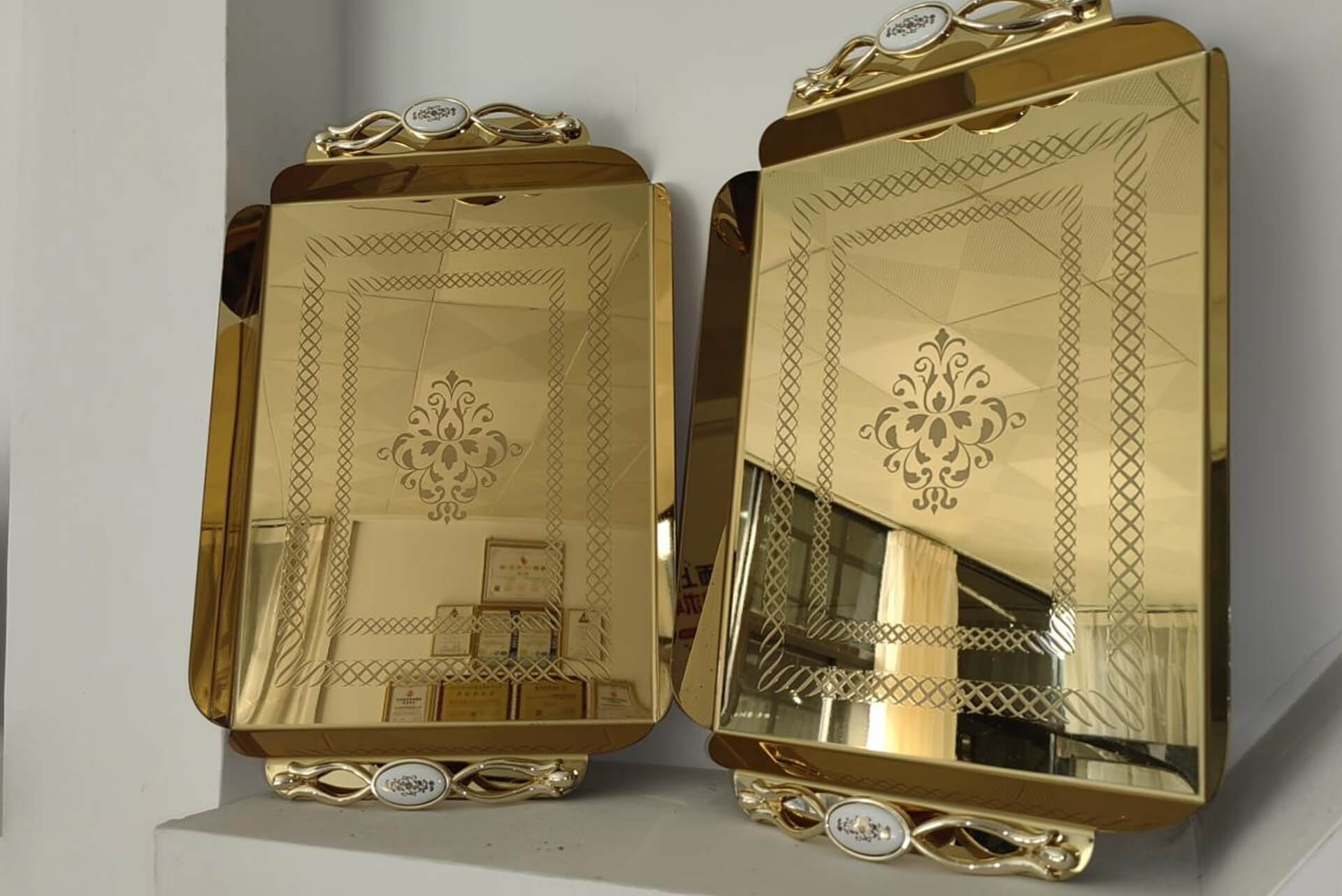 STAINLESS STEEL MIRROR PLATE